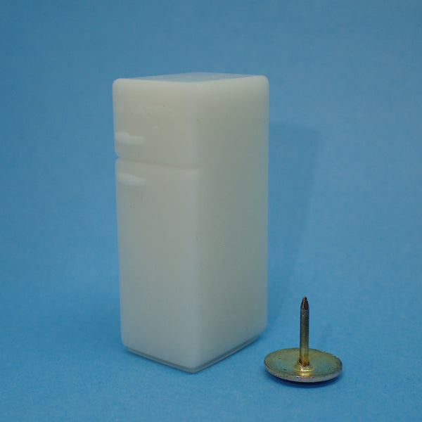 Retro style fridge, 1/48th scale