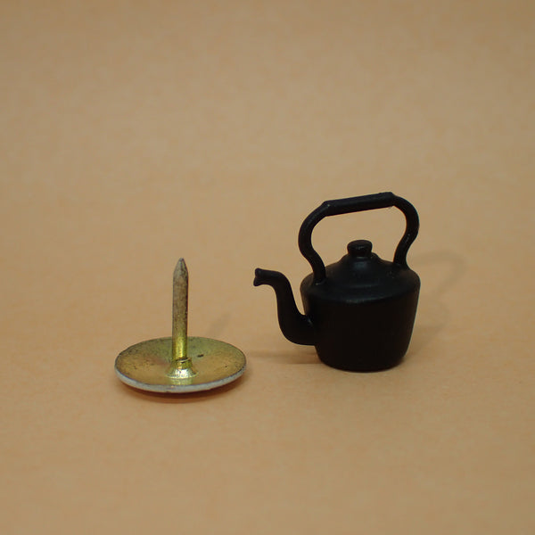 Traditional kettle, 1/24th scale