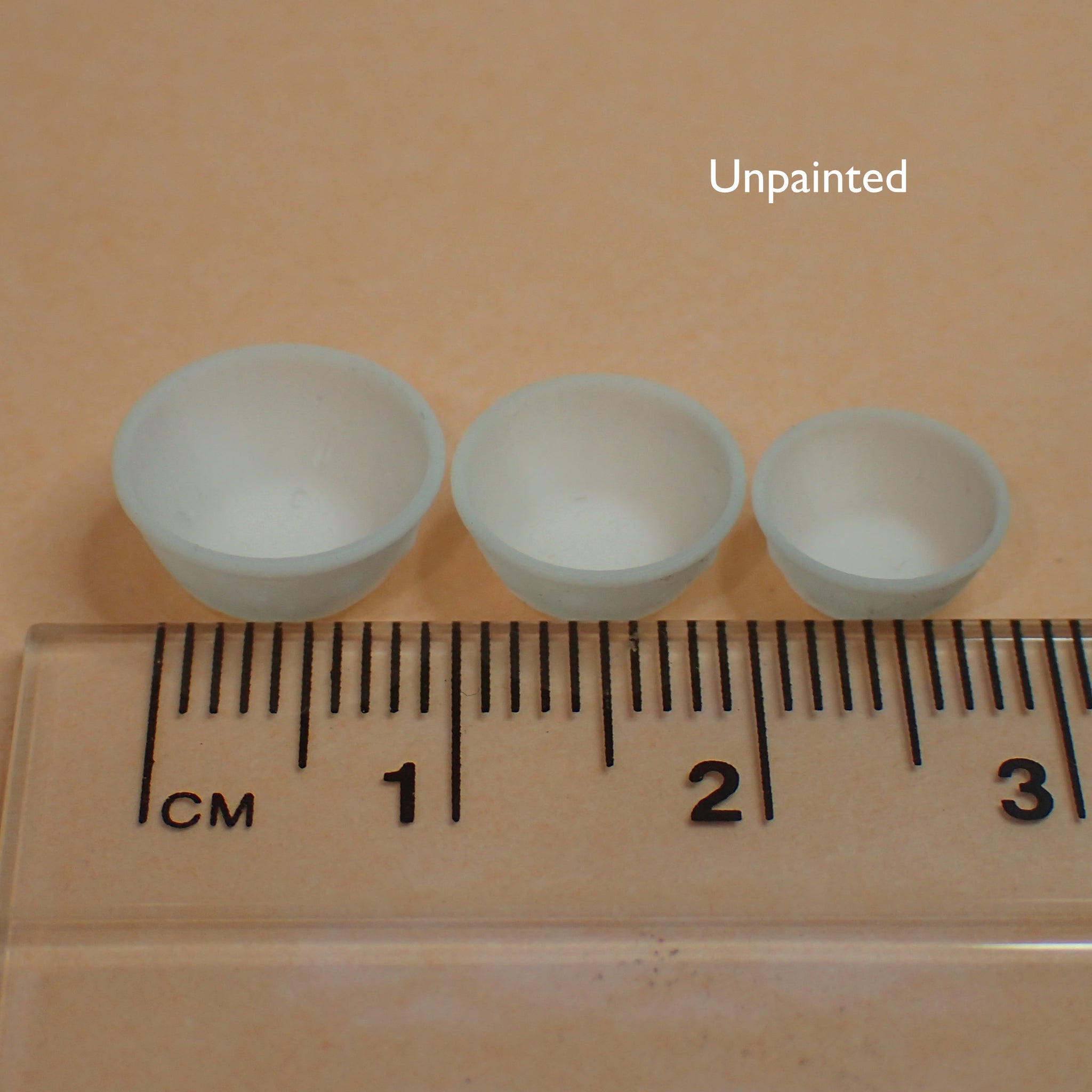 Kitchen mixing bowls set, 1/24th scale