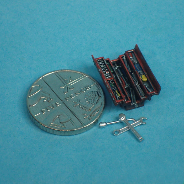Toolbox and tools, 1/48 scale