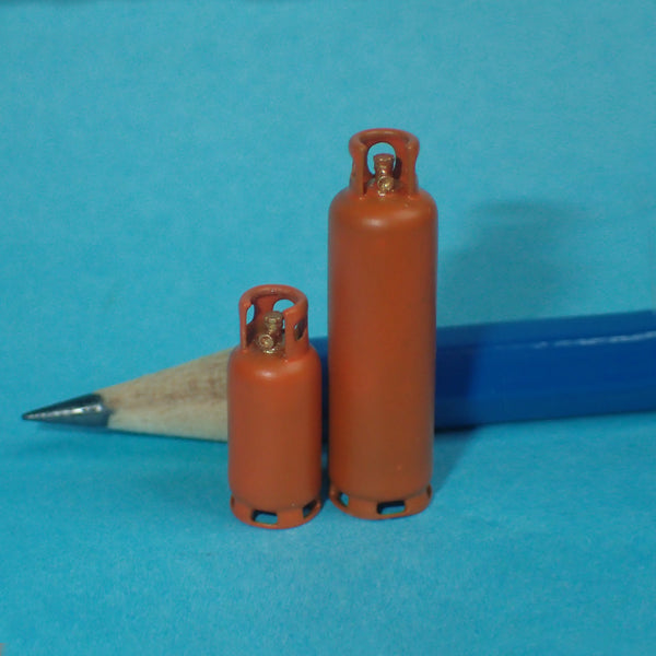 Propane tanks, 1/48 scale