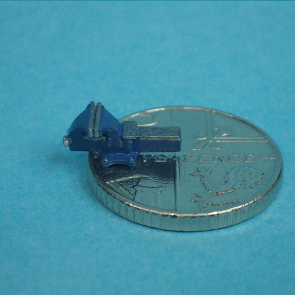 Bench vice, 1/48 scale