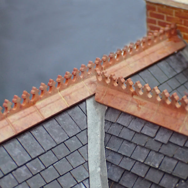 Fleur-de-lys style roof ridge tiles, 1/48th scale