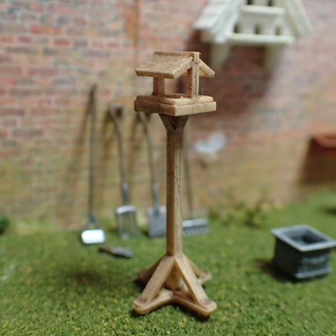 Square bird table, 1/48th scale