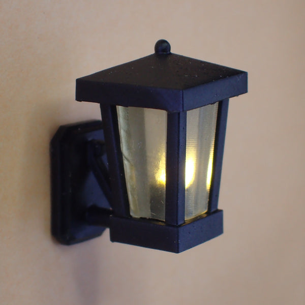 Wall mounted outdoor lantern, 1/24th scale