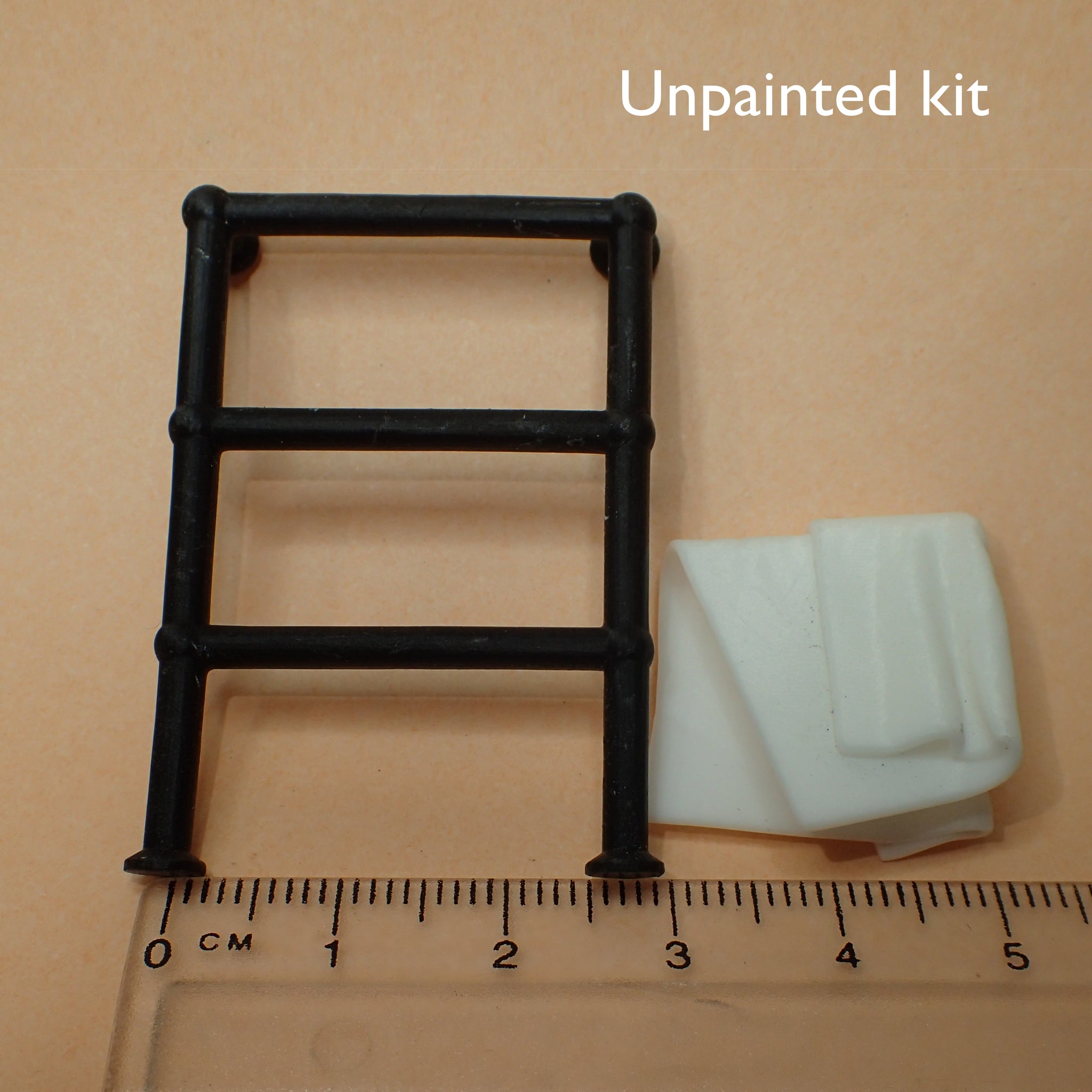 Traditional style towel rail, 1/24th scale