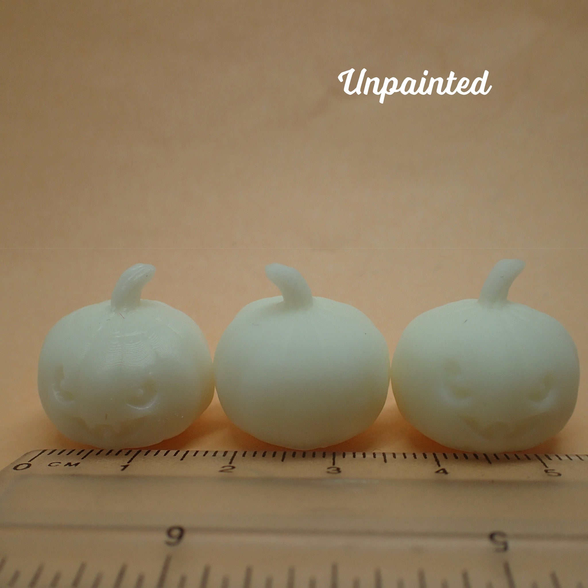 Spooky tiny Halloween pumpkins! 1/24th scale