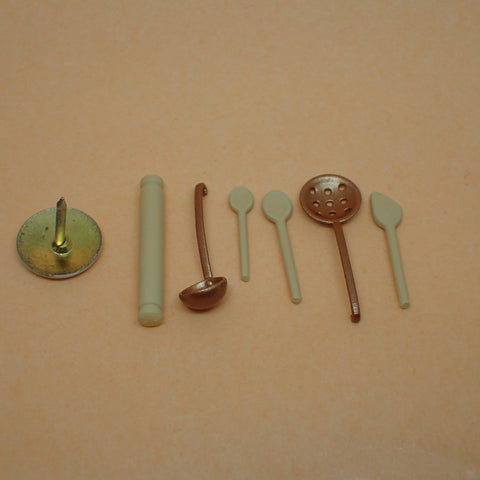 Kitchen utensils set, 1/24th scale