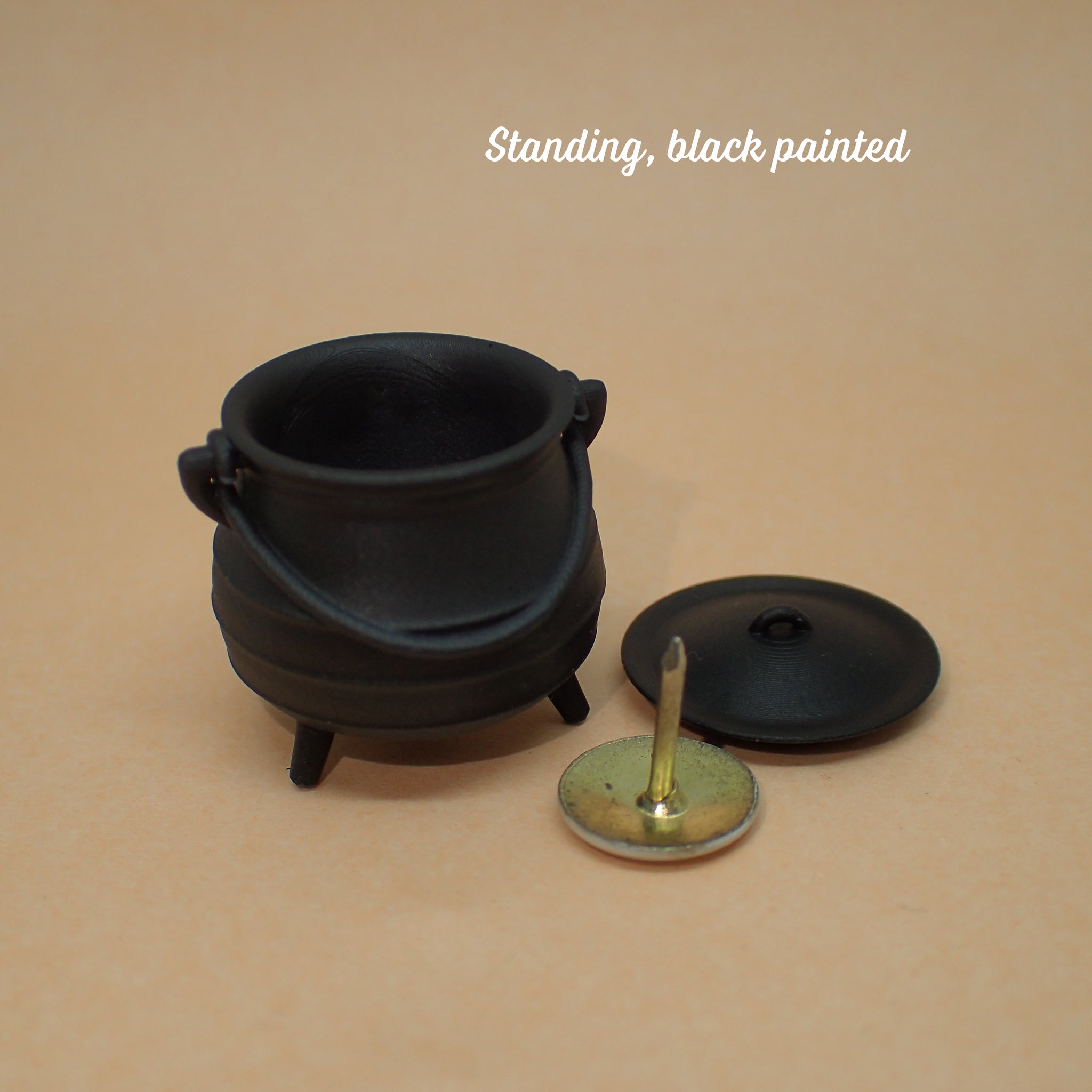 Cauldron with lid, 1/24th scale