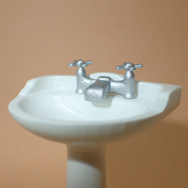 Sink mixer taps, 1/24th scale