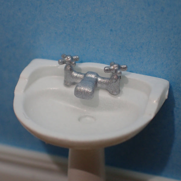 Sink mixer taps, 1/48th scale