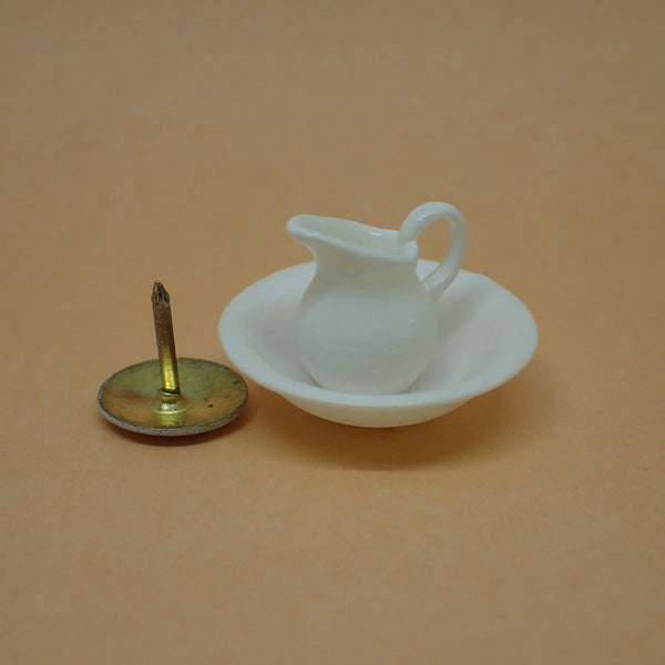 Ewer and basin set, 1/24th scale