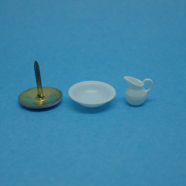 Ewer and basin set, 1/48th scale